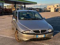 Usata Lancia Ypsilon 86 CV (63 kW) 2001 Argento Utilitaria