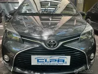 Usata Toyota Yaris Lounge 69 CV (50 kW) 2017 Grigio Berlina