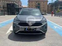 Usata VW T-Roc Life 116 CV (85 kW) 2024 Grigio SUV