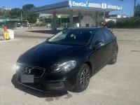 Usata Volvo V40 CC 120 CV (88 kW) 2019 Nero Station wagon