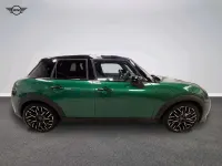 Usata Mini Cooper Favoured 204 CV (150 kW) 2024 Verde Utilitaria