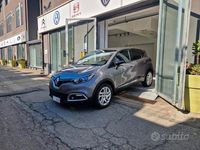 Usata Renault Captur 110 CV (80 kW) 2017 Grigio SUV