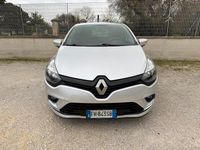 Usata Renault Clio IV Life 75 CV (55 kW) 2017 Argento Berlina