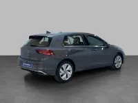 Usata VW Golf VIII Style 150 CV (110 kW) 2025 Dolphin grey metallizzato Berlina