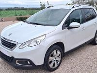 Usata Peugeot 2008 Allure 92 CV (67 kW) 2015 Bianco SUV