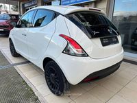 Usata Lancia Ypsilon 69 CV (50 kW) 2022 Bianco Utilitaria