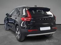 Usata Volvo XC40 163 CV (119 kW) 2023 Nero / pastello SUV