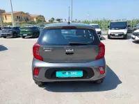 Usata Kia Picanto Plus 67 CV (49 kW) 2023 Grigio Utilitaria