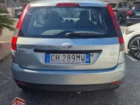 Usata Ford Fiesta Ambiente 75 CV (55 kW) 2003 Grigio Utilitaria