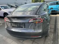 Usata Tesla Model 3 88 kW (120 CV) 2022 Grigio Berlina