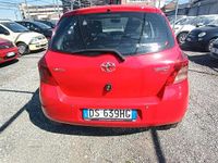 Usata Toyota Yaris Sol 69 CV (50 kW) 2008 Rosso Utilitaria