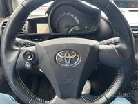 Usata Toyota iQ 68 CV (50 kW) 2009 Grigio Utilitaria