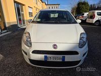 Usata Fiat Punto Lounge 69 CV (50 kW) 2015 Bianco Utilitaria