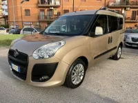 Usata Fiat Doblò Emotion 105 CV (77 kW) 2011 Oro Monovolume