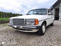 Usata Mercedes 200 94 CV (69 kW) 1978