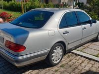 Usata Mercedes E200 1998 Grigio Berlina
