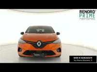 Usata Renault Clio Techno 145 CV (106 kW) 2023 Arancione Utilitaria