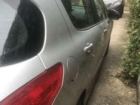 Usata Peugeot 308 Premium 109 CV (80 kW) 2010 Berlina