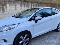 Second-hand Ford Fiesta 80 CP (58 kW) 2010 Alb Hatchback