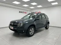 Usata Dacia Duster Lauréate 109 CV (80 kW) 2016 Grigio SUV
