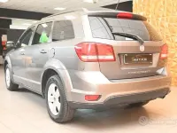 Usata Fiat Freemont Urban 170 CV (125 kW) 2011 Grigio SUV