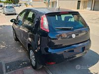 Usata Fiat Punto Lounge 69 CV (50 kW) 2014 Nero Berlina