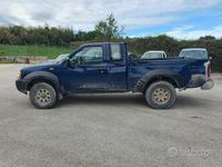Usata Nissan Navara 133 CV (97 kW) 2003 Blu Pick-up