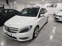 Usata Mercedes B200 Premium 136 CV (100 kW) 2015 Bianco Utilitaria