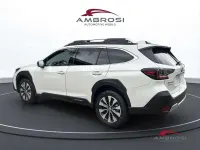 Nuova Subaru Outback Premium 169 CV (124 kW) 2026 Crystal white pearl SUV