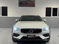 Usata Volvo V60 CC Pro 190 CV (139 kW) 2019 Bianco Station wagon