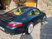Usata Porsche 911 Carrera 4 300 CV (220 kW) 1999 Verde Coupé