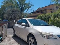 Usata Opel Astra Cosmo 95 CV (69 kW) 2011 Bianco Berlina