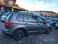 Usata VW Touran Highline 115 CV (84 kW) 2017 Grigio Monovolume