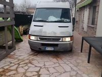 Usata Iveco Daily 97 CV (71 kW) 2004 Bianco Berlina