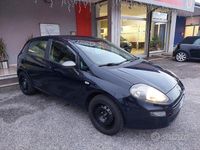 Usata Fiat Punto Young 69 CV (50 kW) 2015 Blu metallizzato Berlina