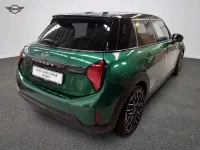 Usata Mini Cooper Favoured 204 CV (150 kW) 2024 Verde Utilitaria