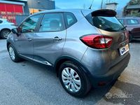 Usata Renault Captur 90 CV (66 kW) 2014 Grigio SUV