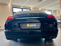Usata Porsche Panamera 250 CV (183 kW) 2012 Nero Utilitaria