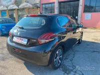Usata Peugeot 208 Allure 82 CV (60 kW) 2017 Nero Utilitaria