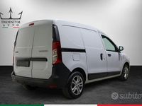 Gebraucht Dacia Dokker 95 PS (69 kW) 2021 Weiß Van / Kleinbus
