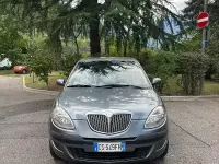 Usata Lancia Ypsilon 95 CV (69 kW) 2004 Grigio Utilitaria