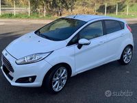 Usata Ford Fiesta 75 CV (55 kW) 2016 Bianco Berlina