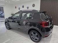 Usata Dacia Sandero Stepway 90 CV (66 kW) 2018 Nero Utilitaria