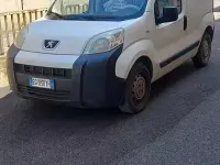 Usata Peugeot Bipper 68 CV (50 kW) 2011 Bianco Monovolume