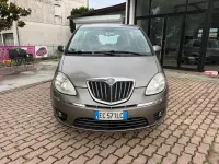 Usata Lancia Musa 90 CV (66 kW) 2010 Oro Monovolume