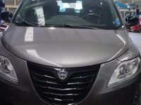 Usata Lancia Ypsilon 95 CV (69 kW) 2015 Grigio Utilitaria
