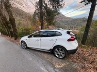 Usata Volvo V40 115 CV (84 kW) 2015 Bianco Utilitaria