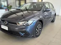Usata VW Polo Life 95 CV (69 kW) 2025 Grigio Utilitaria