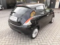Usata Lancia Ypsilon Silver 95 CV (69 kW) 2013 Nero Utilitaria