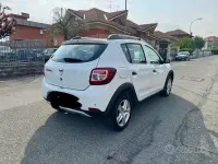 Usata Dacia Sandero 90 CV (66 kW) 2017 Bianco Berlina